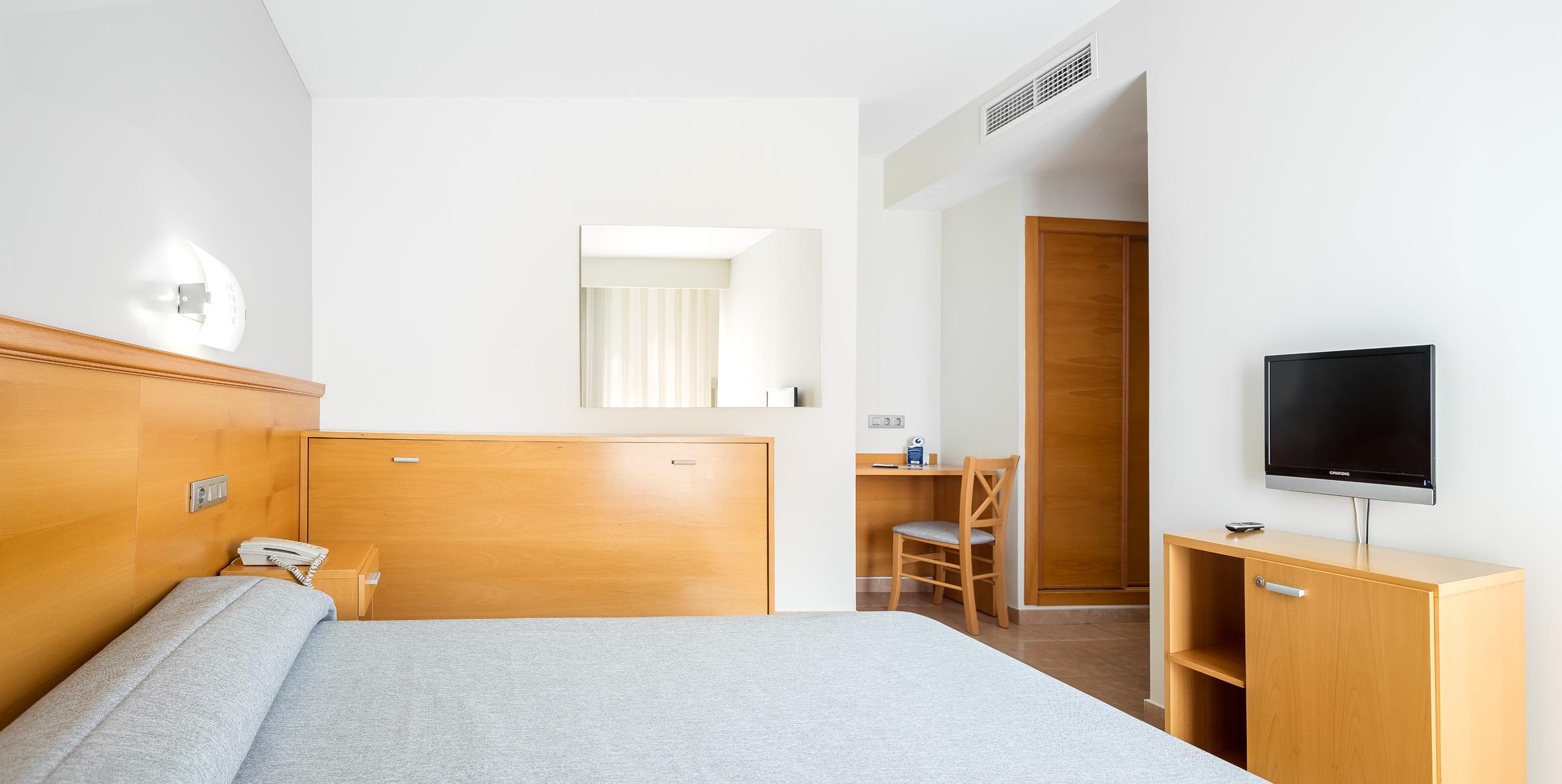 Hotel Rh Gijon & Spa Гандия Екстериор снимка