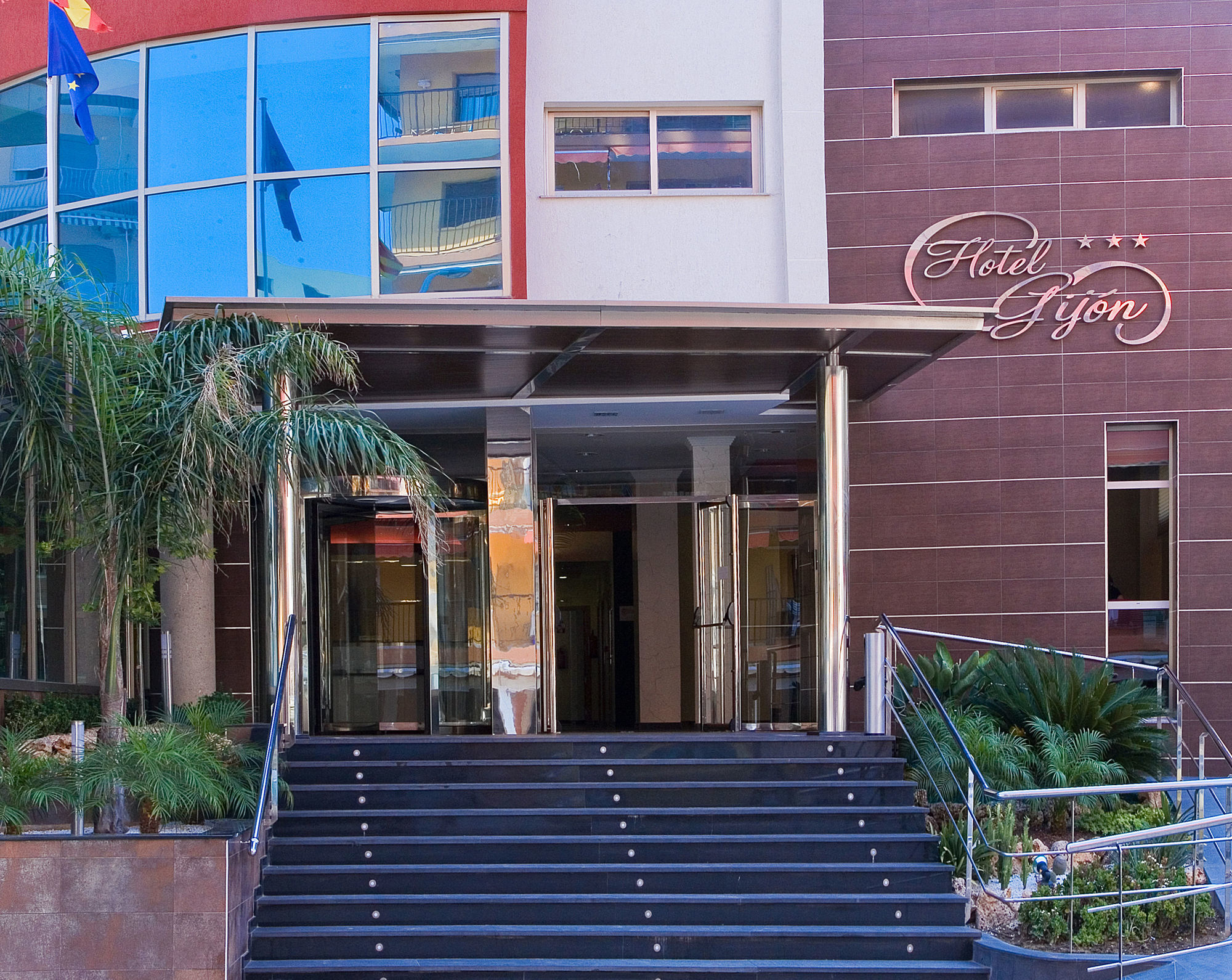Hotel Rh Gijon & Spa Гандия Екстериор снимка
