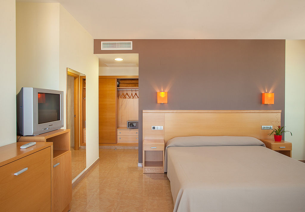Hotel Rh Gijon & Spa Гандия Екстериор снимка
